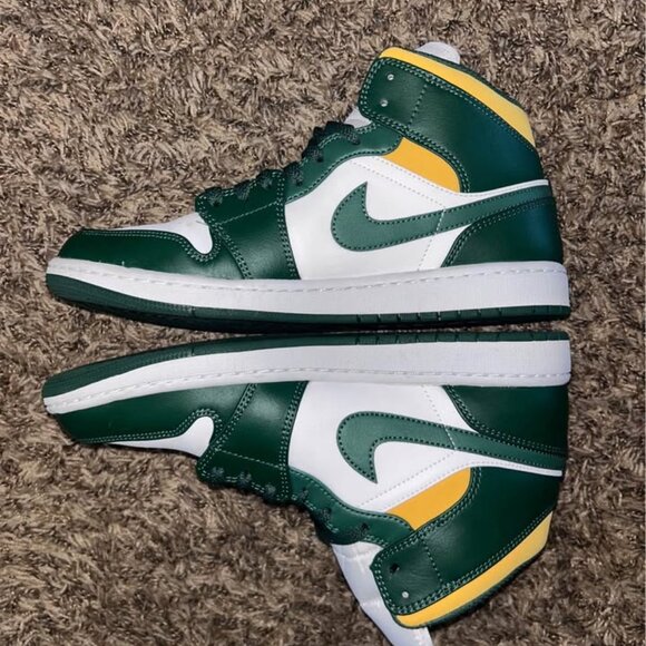 Air Jordan 1 Mid Sonics  (2021) - Picture 6 of 7
